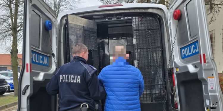 Awantura w hotelu kończy się zatrzymaniem poszukiwanego listem gończym