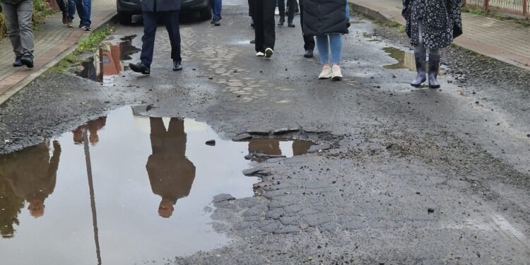 Porajów walczy o przebudowę ulicy. Mieszkańcy apelują do firm projektowych