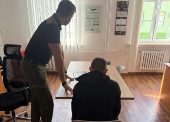 Złodziej pędził 240 km/h! Transgraniczny pościg za skradzionym Audi