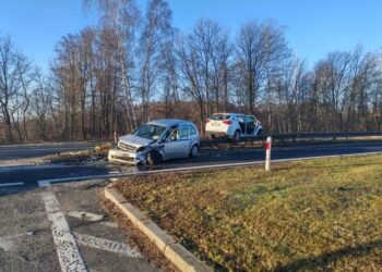 Wypadek na DK94. Dwuletnie dziecko trafiło do szpitala