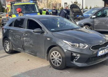 Nieoznakowany radiowóz, kolizja i czynny opór zatrzymanego – co wydarzyło się wczoraj na Łużyckiej w Zgorzelcu?