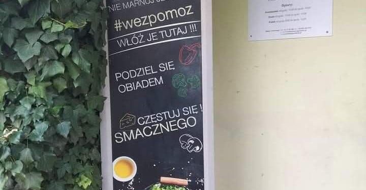 Lodówka społeczna w Węglińcu poleca się po świętach! Podziel się żywnością z potrzebującymi