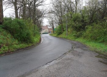 Przekazanie placu budowy pod remont drogi nr 2398D w miejscowości Lasów