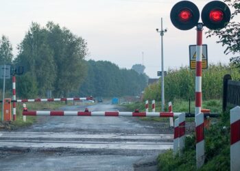 Wideorejestratory zmierzą natężenie ruchu na przejazdach kolejowo-drogowych