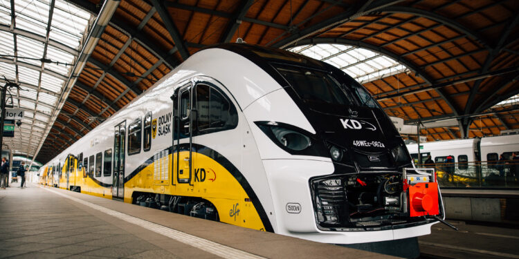 Setki pociągów, miliony pasażerów i miliardy z UE – Koleje Dolnośląskie biją kolejne rekordy 