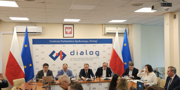 Dialog czy protest? Komunikat po posiedzeniu Zespołu Trójstronnego ds. Branży Energetycznej oraz Branży Węgla Brunatnego