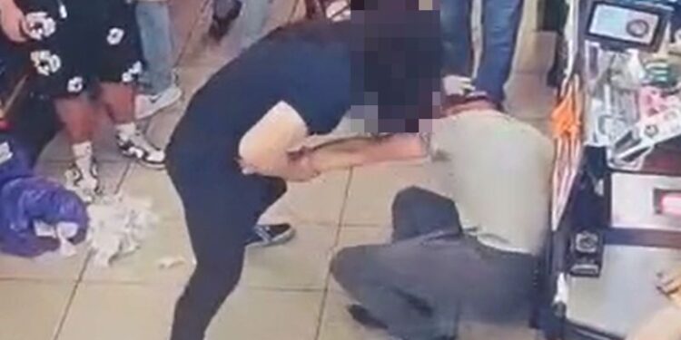 Zgorzelec: Sprawca kradzieży rozbójniczej i gróźb karalnych usłyszał zarzuty