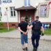 45-latek zatrzymany za przemoc domową. Na posesji policjanci znaleźli plantację konopi
