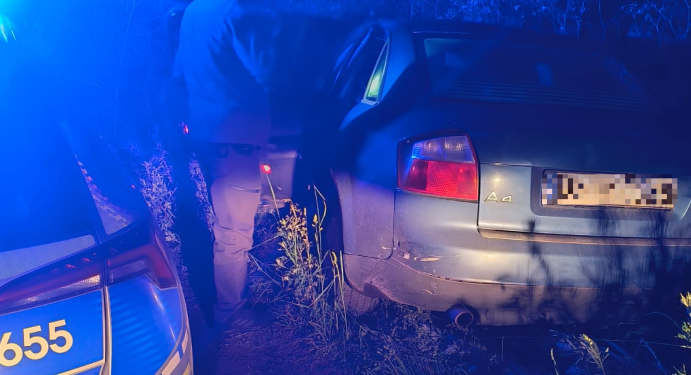 Pościg w powiecie zgorzeleckim. Kobieta wjechała w radiowóz i próbowała uciekać pieszo