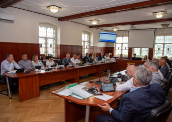 Bogatynia: Absolutorium dla burmistrza za wykonanie budżetu za 2025 rok. Sprawdź, jak zagłosowali radni