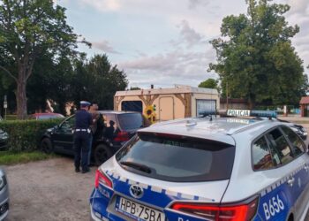 Ponad 2,5 promila, sądowy zakaz i jazda slalomem. Dzięki zgłoszeniu nie doszło do tragedii