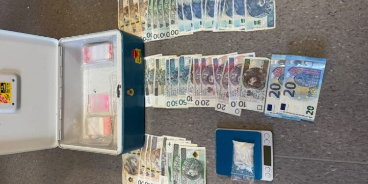 Ponad 100 porcji metamfetaminy zabezpieczyli bogatyńscy kryminalni