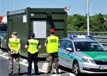 Rok tymczasowych kontroli na granicy z Niemcami – blisko milion skontrolowanych osób i setki udaremnionych naruszeń prawa
