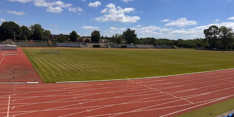 Boisko Stadionu Miejskiego przy ul. Maratońskiej czasowo zamknięte. CSR wydał komunikat