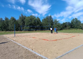 Nowe boisko do siatkówki plażowej we Wrociszowie Dolnym