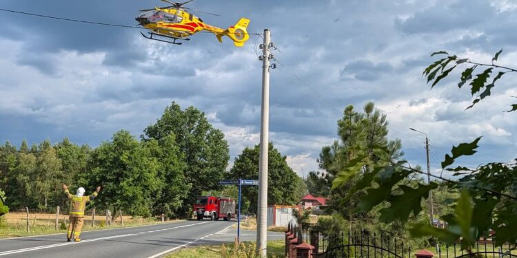 Motocyklista zderzył się z samochodem. Na miejscu lądował śmigłowiec LPR