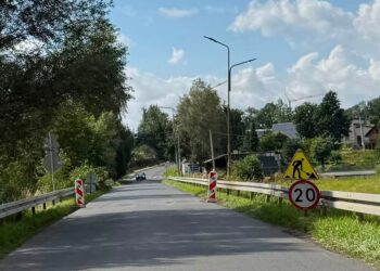 Trwają prace na drodze powiatowej w Tylicach