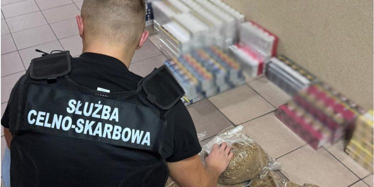 KAS uderzyła w nielegalny handel w Bogatyni: Ponad 100 kg tytoniu
