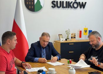 Podpisano umowę na przebudowę drogi w Małej Wsi Dolnej