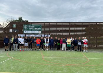 Tenisowe emocje na Maratońskiej -16 par, sportowa rywalizacja i „druga szansa”