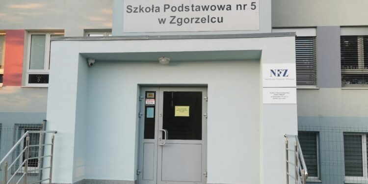 „Krwawy piątek” budzi niepokój w Zgorzelcu. Policja ma patrolować okolice szkół