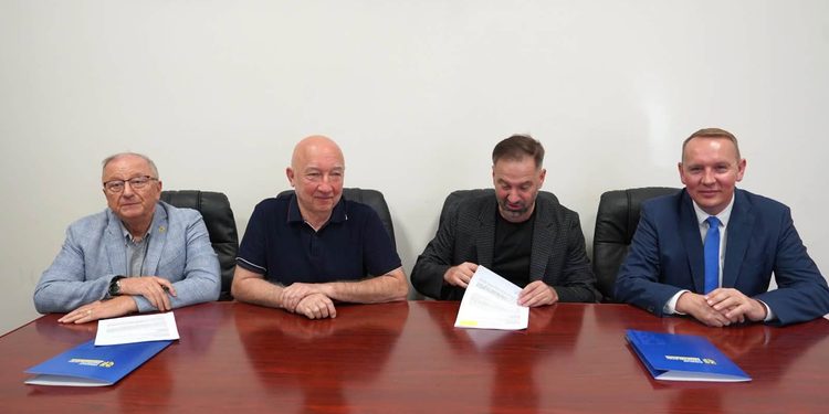 Przebudowa drogi powiatowej w Bogatyni. Podpisano umowę na realizację inwestycji