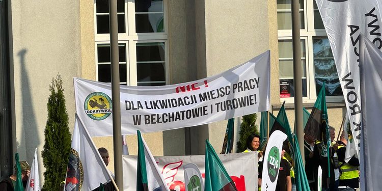 „NIE dla likwidacji miejsc pracy w Turowie”. Burmistrz Bogatyni pyta, dlaczego zabrakło pracowników z regionu