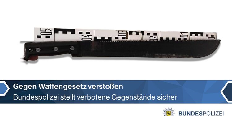 Polak zatrzymany na moście granicznym w Görlitz. W aucie miał maczetę