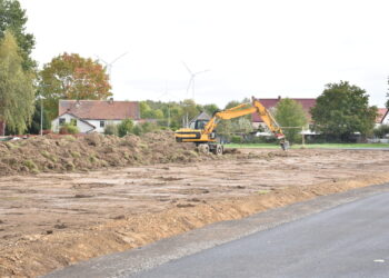 Rozpoczęto kolejny etap budowy kompleksu boisk w Osieku Łużyckim